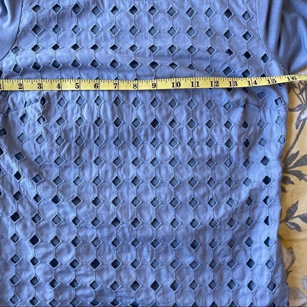 The Limited Outback Red Blue Eyelet Front Top - Picture 9 of 10